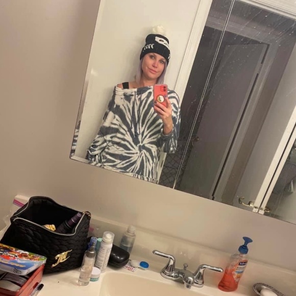 Free People Size M We The Free Best Catch Blue Tie Dye Long Sleeve Soft Tee $108 - Picture 1 of 7